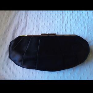 GHD CLUTCH straightener holder